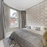 Piccadilly Green Park Apartment