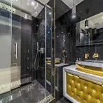 Piccadilly Green Park Apartment